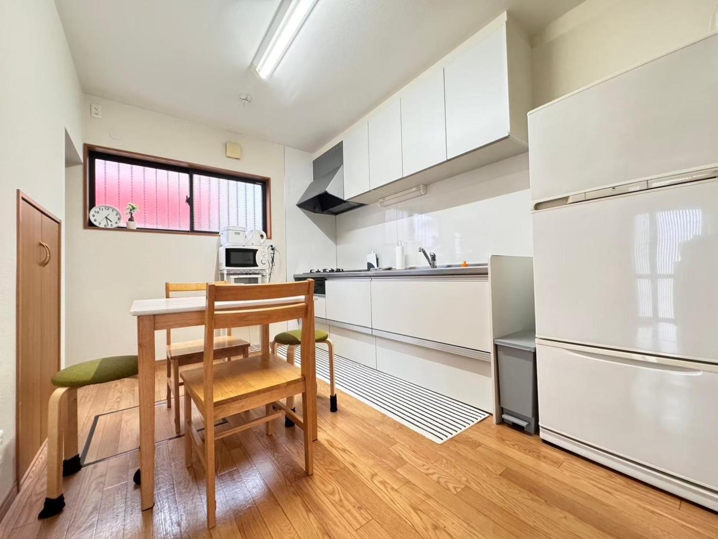 Tomari Apartment